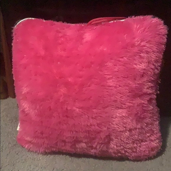 Beautiful Vintage Peace Pillow - Picture 3 of 3